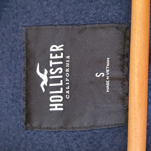 Hollister Sweatshirt - Picture 3 of 3
